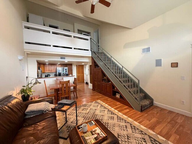 Photo - 409 Mason Ct