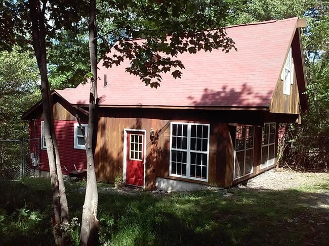 Building Photo - 34 Oakwood Trail S Rental