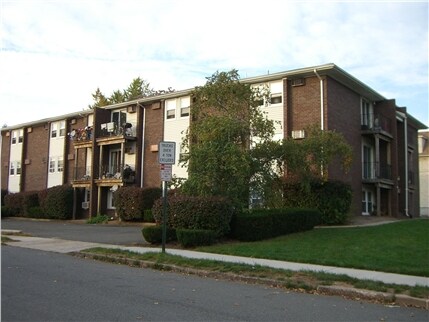 Photo - 395 Livingston Ave