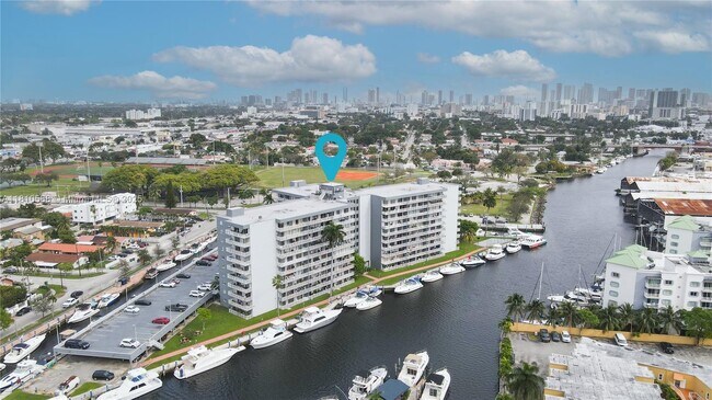Building Photo - 1800 NW 24th Ave Unit 712 Rental