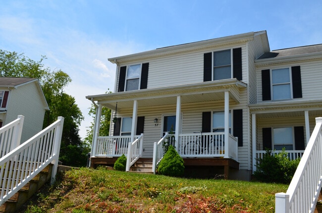Photo - Charming 2-Bedroom Duplex in Prime Harriso...