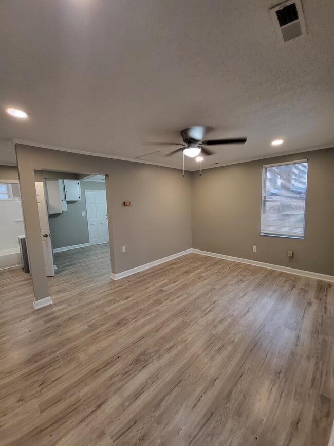 Photo - 603 E Ohio Ave