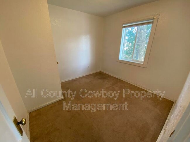 Photo - 862 N 5th St Unit Apt 2