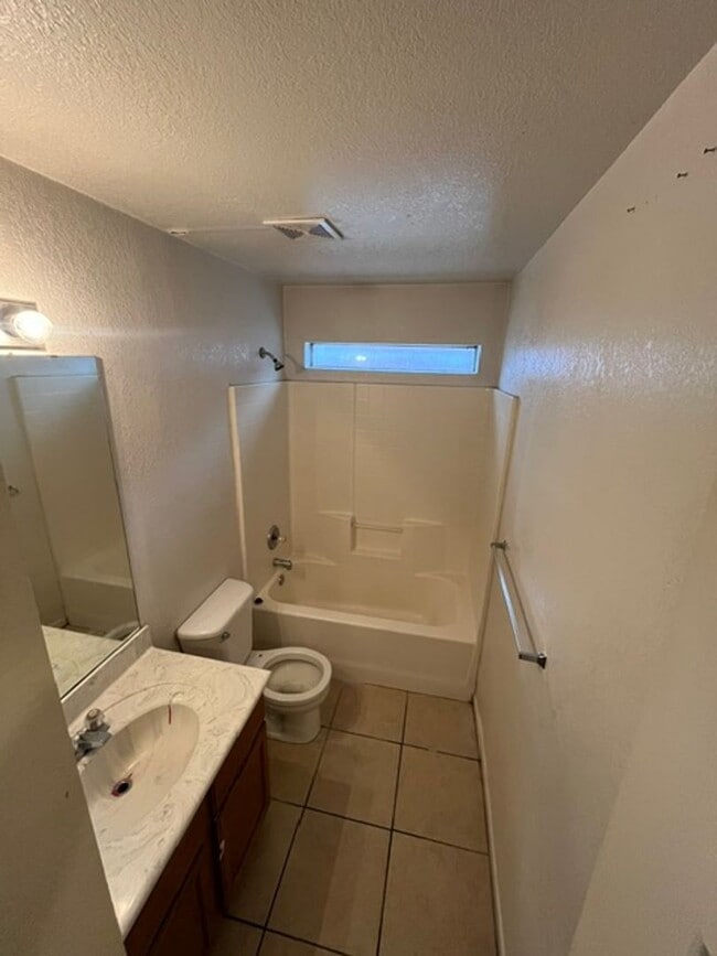 Photo - 3001 Cantabrian Dr Unit A