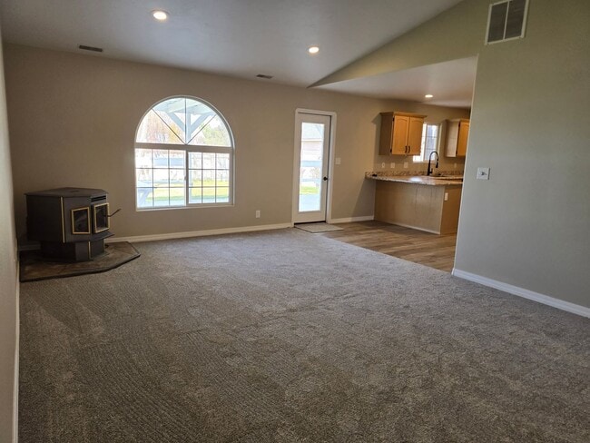 Photo - Spacious 3 Bed | 2 Bath on Large Corner Lot – Twin Falls