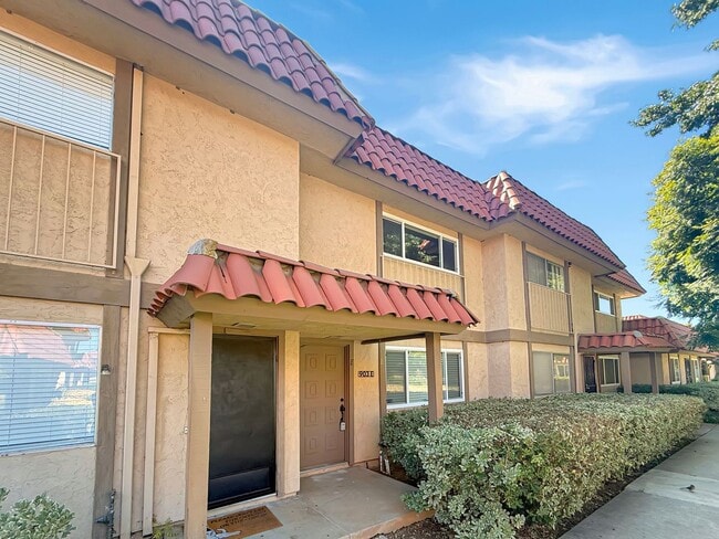 Great 2B/1BA Townhome in Escondido! - Great 2B/1BA Townhome in Escondido!