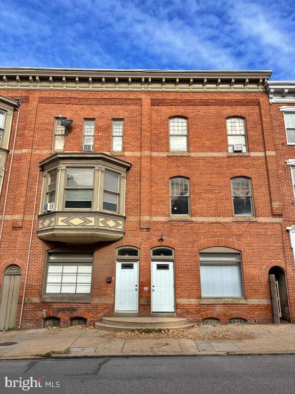 Building Photo - 151 E Philadelphia St Rental