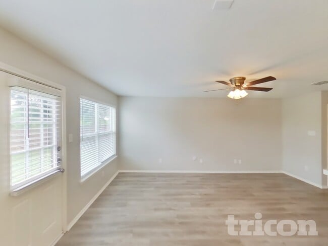 1532 Pine Ln