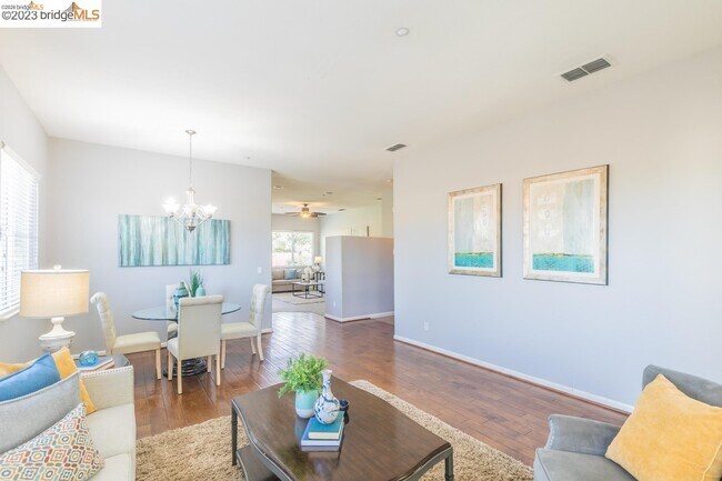 Photo - 1055 Meadow Brook Dr