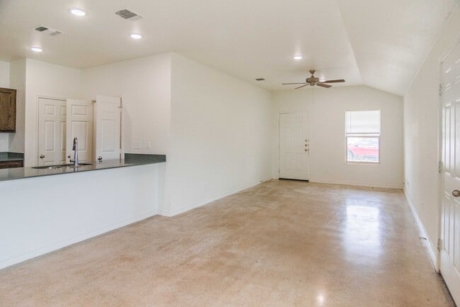 Photo - P2-2306 Duntov Drive Temple, TX 76504 Unidad A