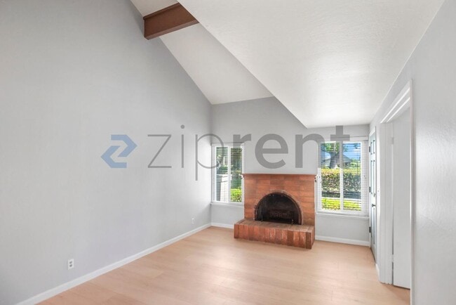 Photo - 1030 Gull Ave