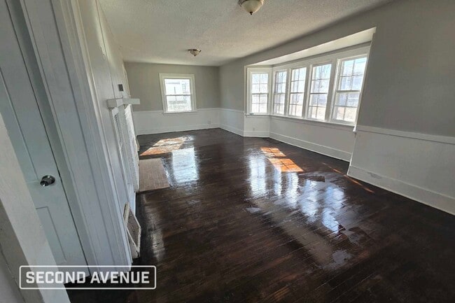 Photo - 730 Wellington St SE