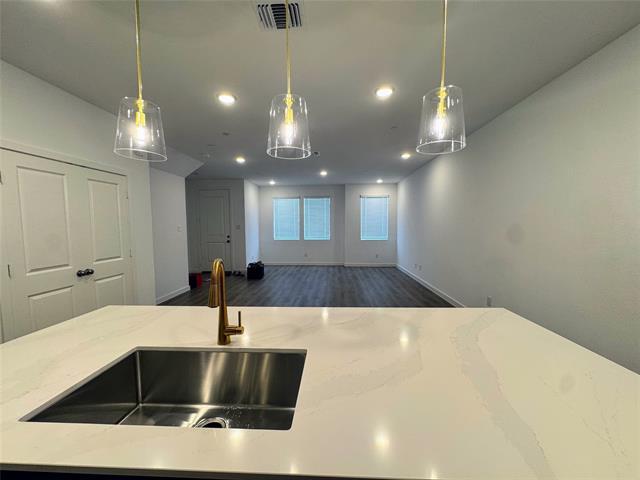 Photo - 5720 Lakeview Dr