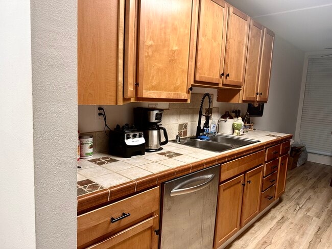 Building Photo - 3700 Dean Dr Unit 101