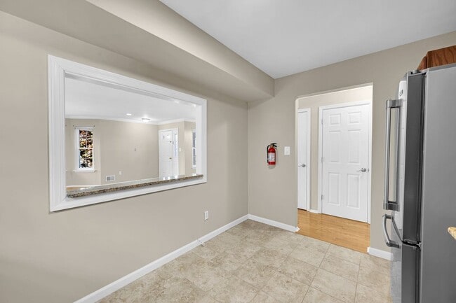 Photo - 157 Tulip Ln