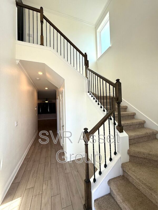 Photo - 152 Creekmore Dr