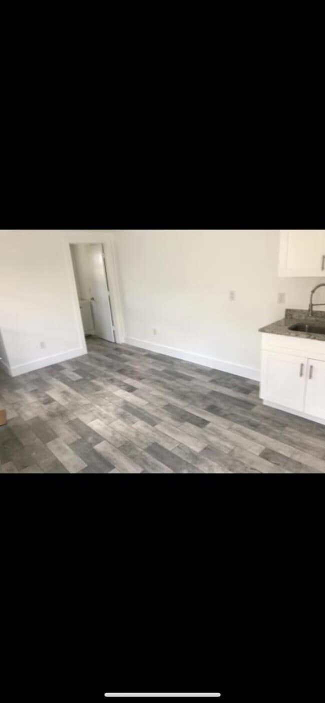 Building Photo - 2912 NW 31st St Rental