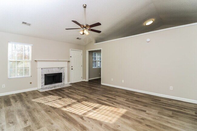 Photo - 205 Ashland Manor Dr