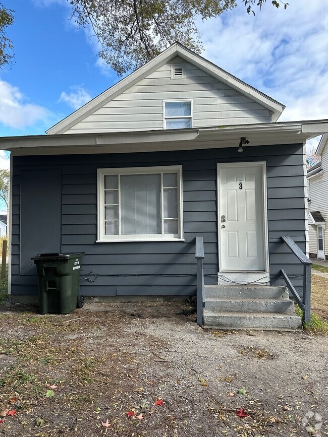 Building Photo - 1225 Sanford St Unit 3 Rental