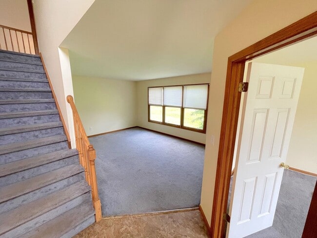 Photo - Spacious 3 bed 2.5 Bath Home Ready to Rent...