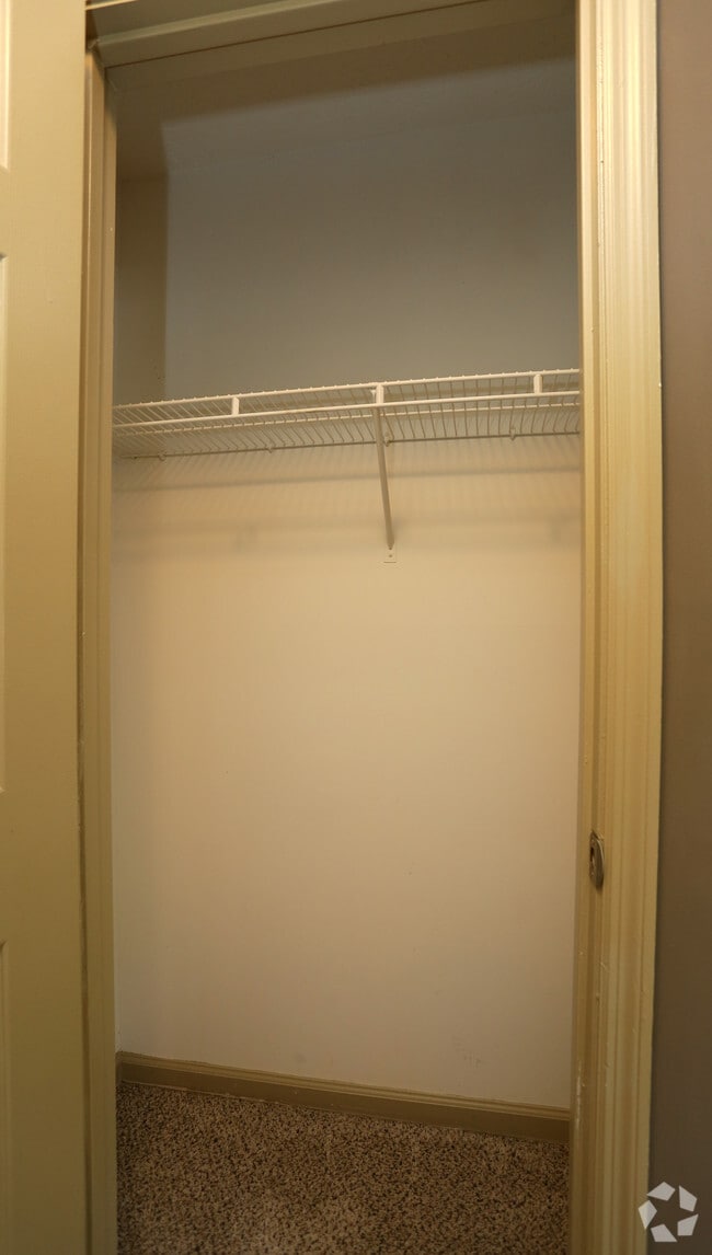 Closet - WestHaven At Vinings