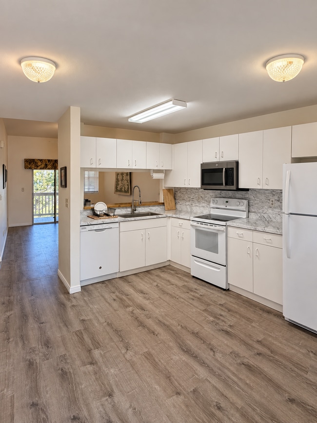 33 Waiaka Ln
