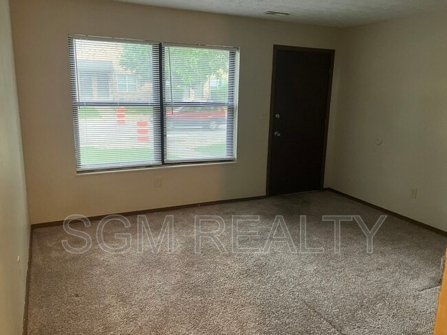 Photo - 1009 Belle Valley Dr