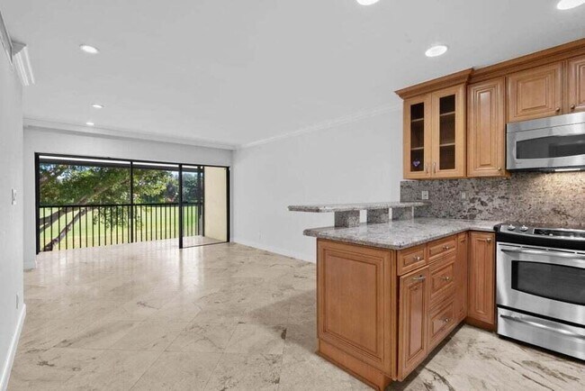 Photo - 451 Greensward Ln Unidad 201-B