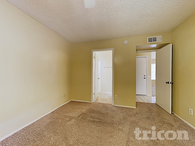 Photo - 18815 N 45th Dr