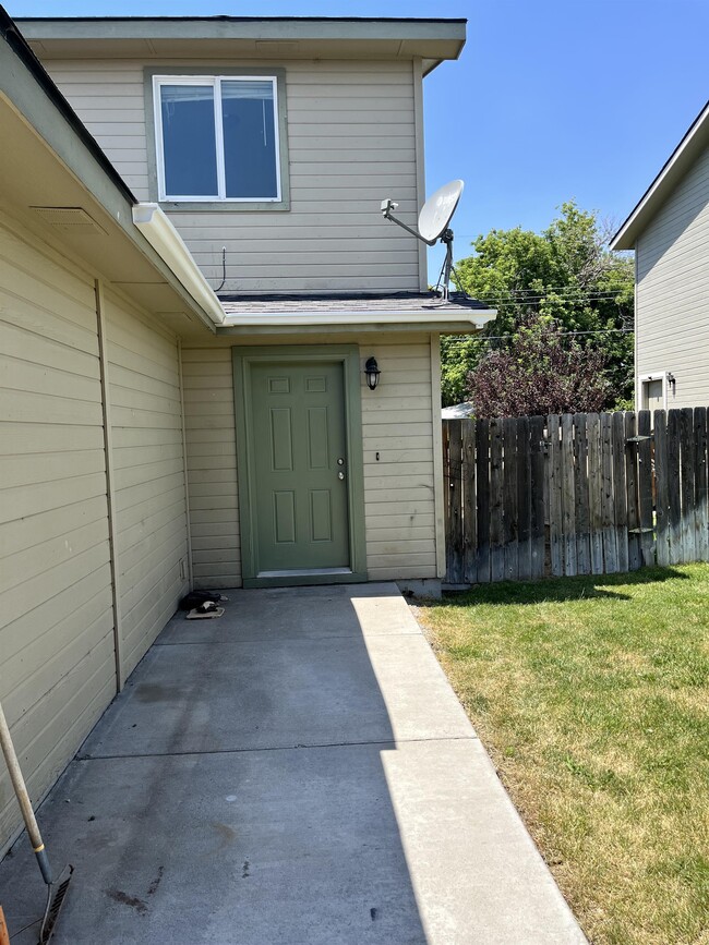 Photo - 1183 N 14th E St