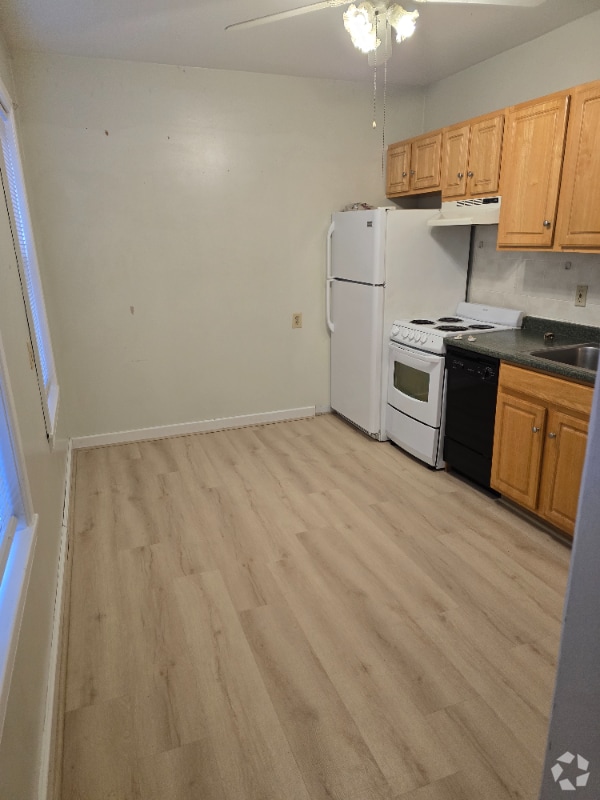 Building Photo - 107-107 Beech St Rental