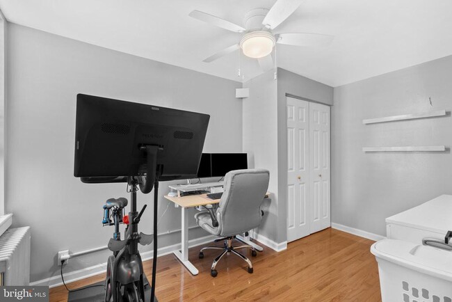 Photo - 207 Daly St