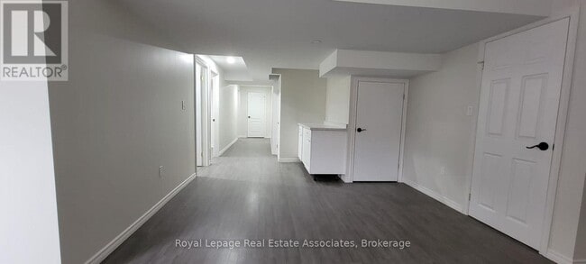 Photo - 135 Monarch St