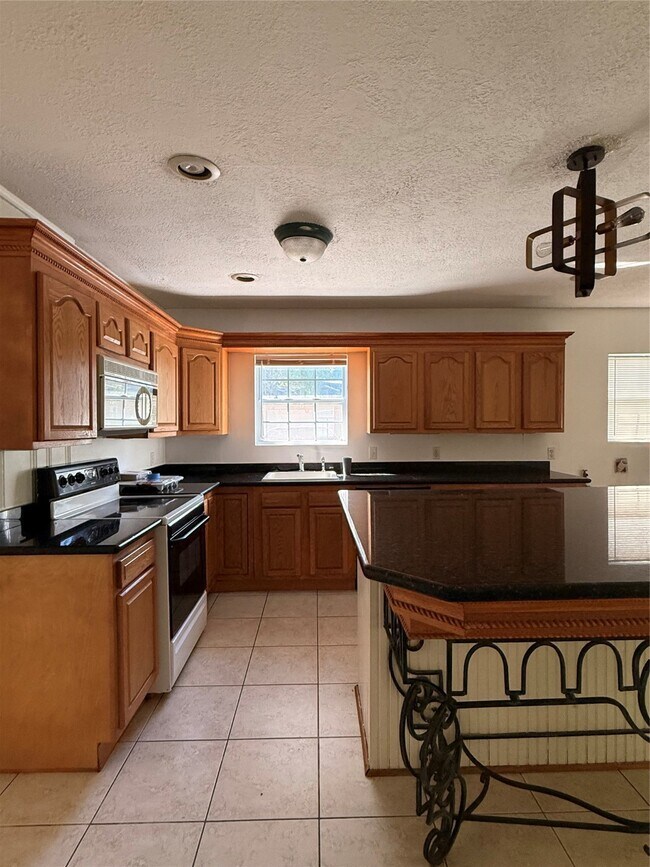 Photo - 5720 Parwill St