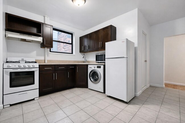 Photo - 401 E 68th St Unidad 5E