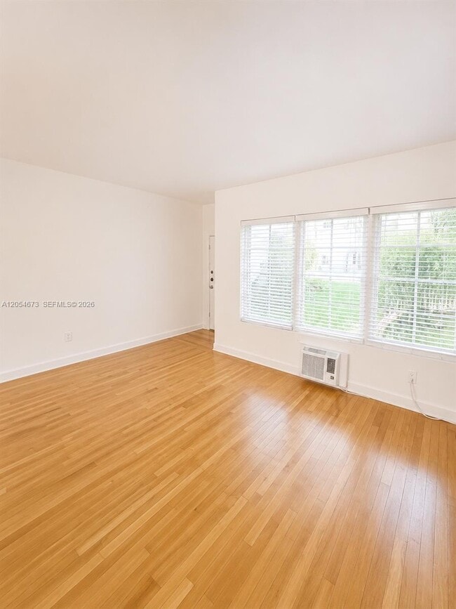 Photo - 322 25th St Unit 2