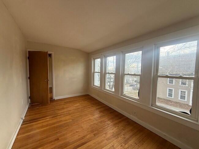 Photo - 442 Merrimack St Unidad 2W