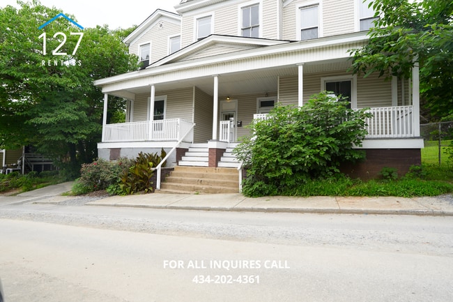 Building Photo - Modern Comfort Meets Prime Convenience – Stunning 3BR/2BA in Lynchburg!