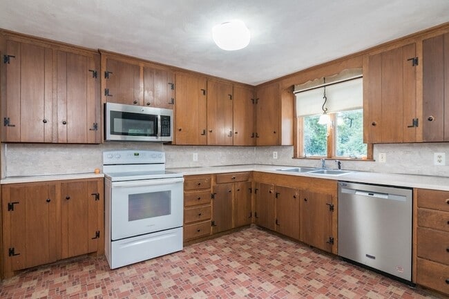 78 Melwood Ave