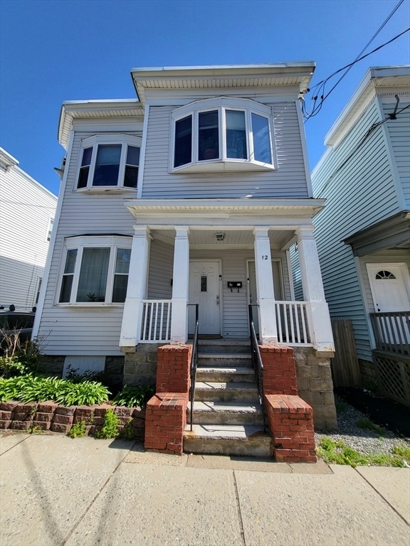 Building Photo - 12 Watts St Unit 1