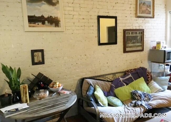 Photo - 892 Huntington Ave Unidad 3