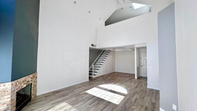 Photo - 5420 Sylmar Ave Unit 314