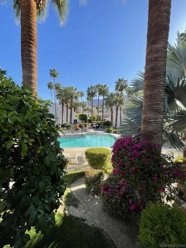 Beautiful Pool View - 1340 S Camino Real Condo Unit Biltmore
