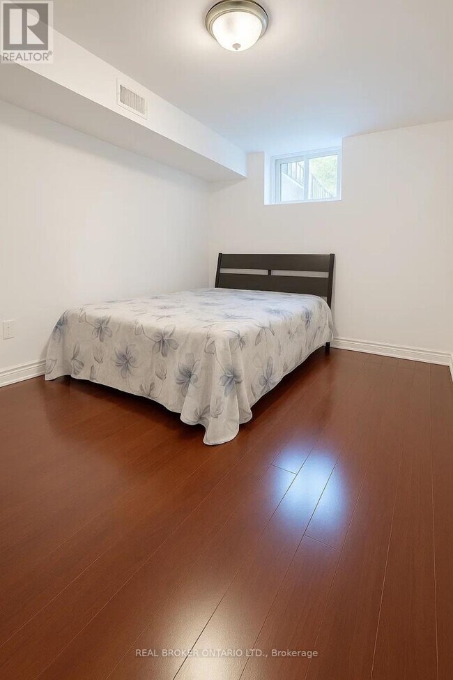 Photo - 95 Porchester Dr