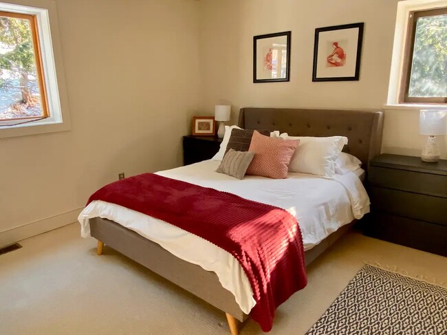 Photo - 296 Wentworth Rd