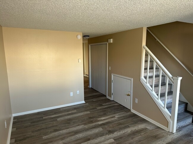 Photo - 4881 Basswood Dr