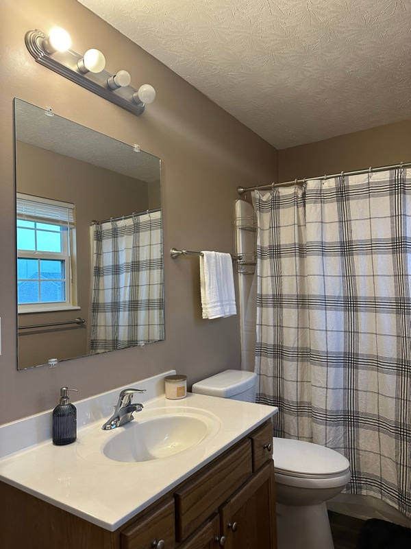 Photo - 212 Greenleaf Dr