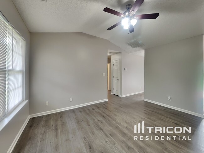 Photo - 9923 Austin Samuel Pl