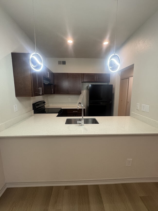 Vista Isle Apartments