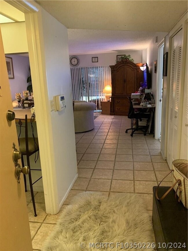 4152 Inverrary Dr Unit 106